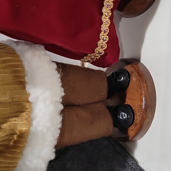 Christmas Holiday Carolers figurines , Lot of 5 , 12 1/2 " height. - Picture 12 of 14